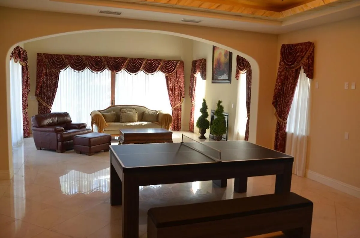 5 Mins From Padua Hills Theater Villa Claremont